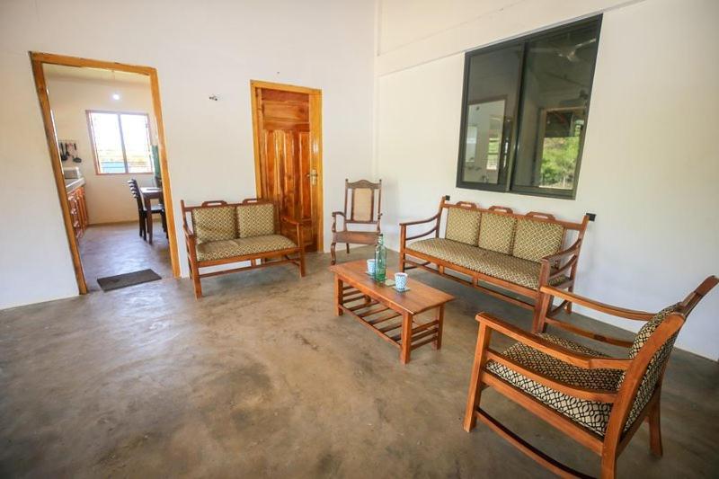 Donkey Clinic And Education Center Apartment Mannar Exterior photo